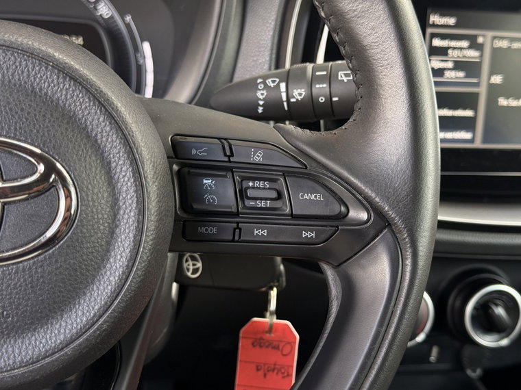 Vehicle Image 23