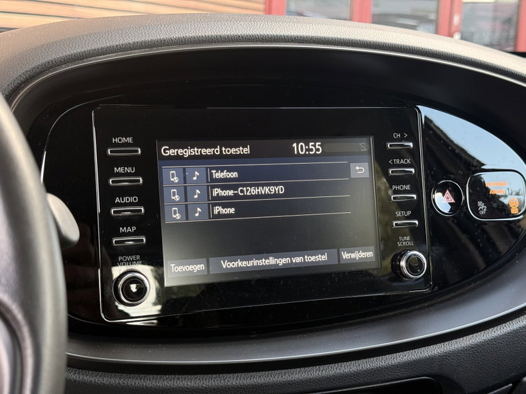 Vehicle Image 25