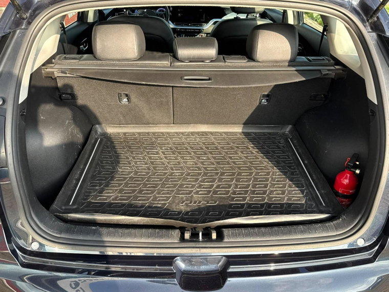 Vehicle Image 35