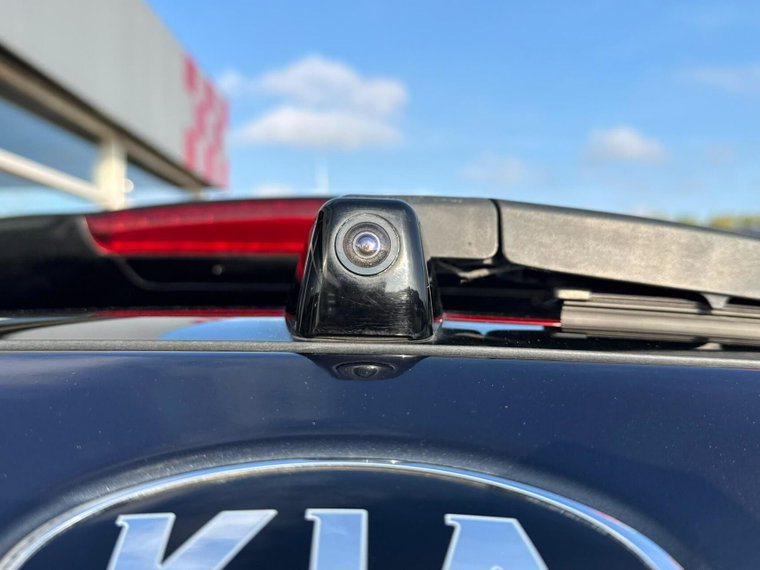 Vehicle Image 38
