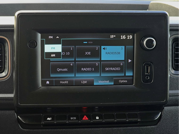 Vehicle Image 26
