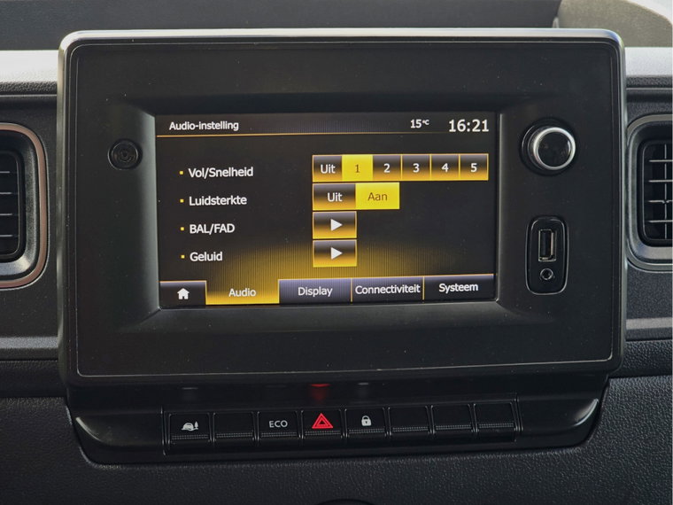 Vehicle Image 32