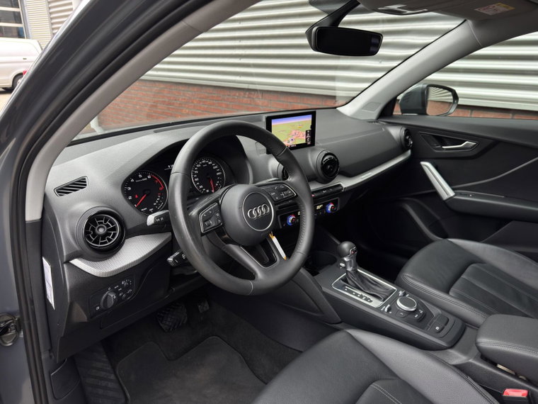 Vehicle Image 11
