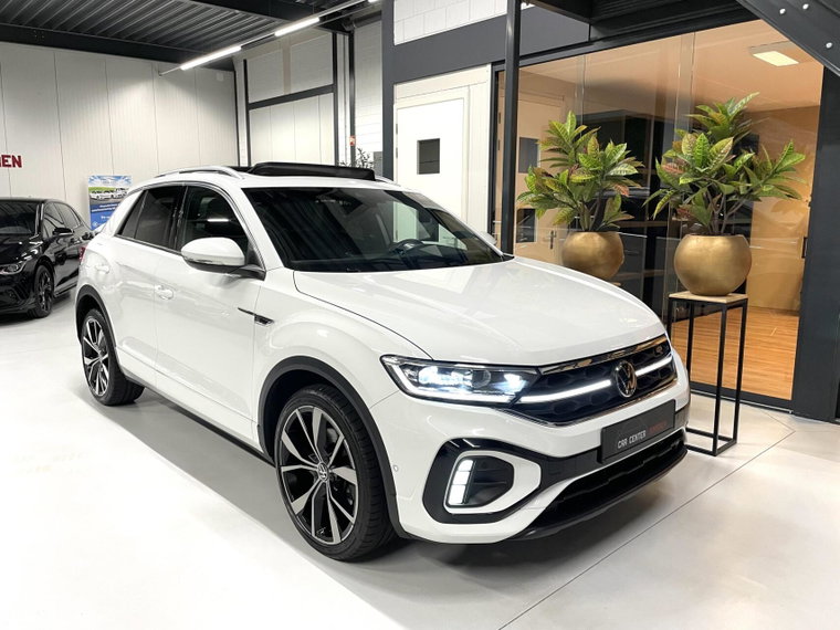Vehicle Image 32