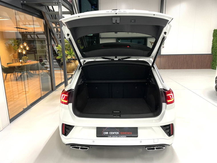Vehicle Image 38