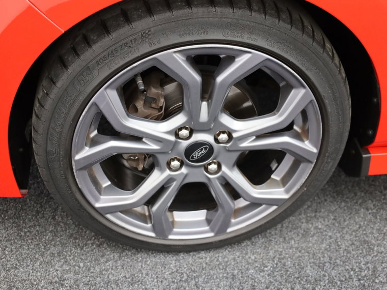 Vehicle Image 35