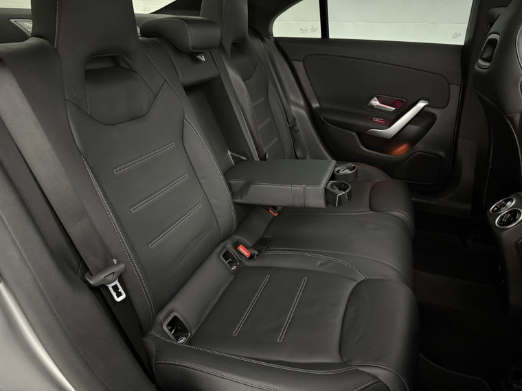 Vehicle Image 42