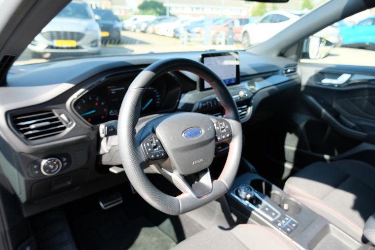 Vehicle Image 21