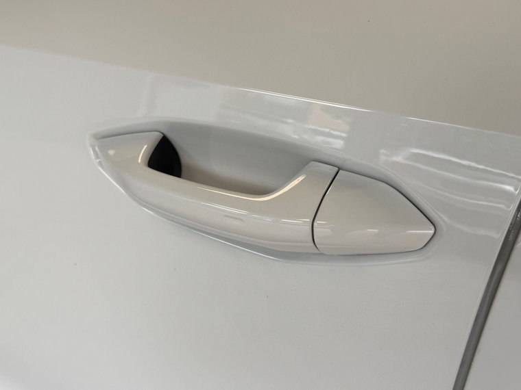 Vehicle Image 38