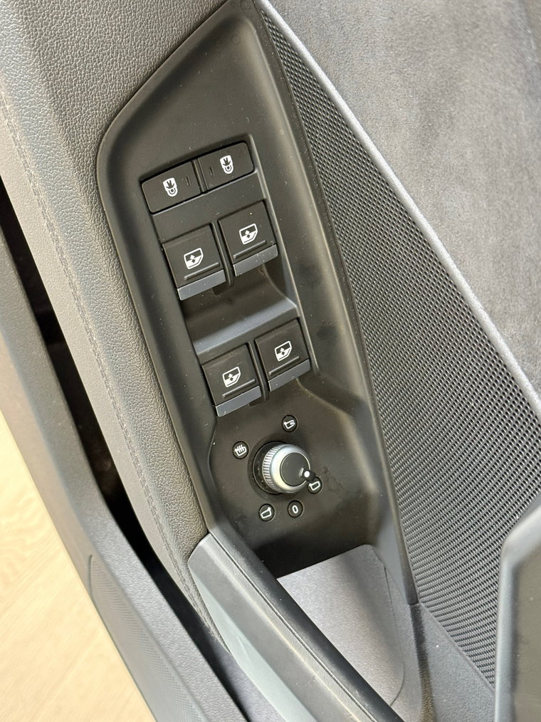 Vehicle Image 39