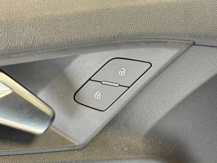 Vehicle Image 40