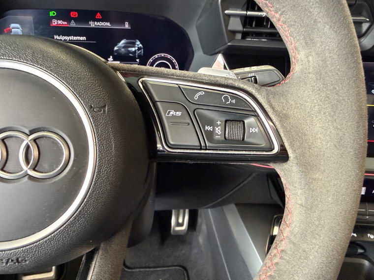 Vehicle Image 45