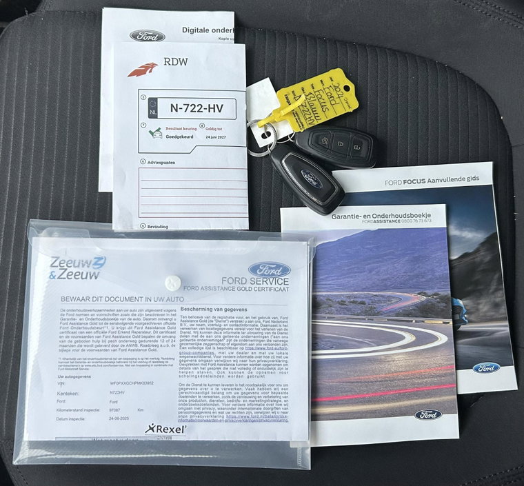 Vehicle Image 19