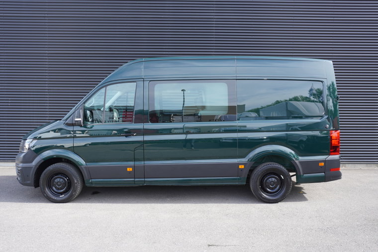 Vehicle Image 8