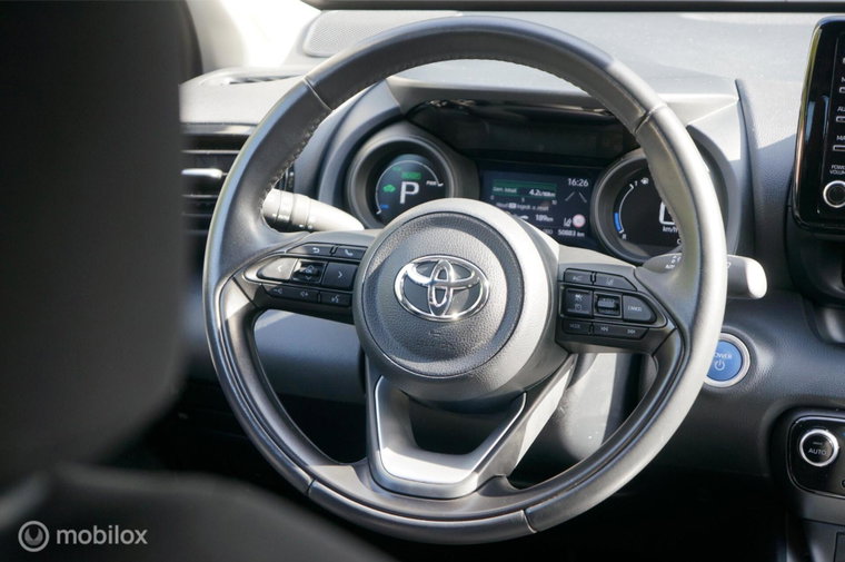 Vehicle Image 16