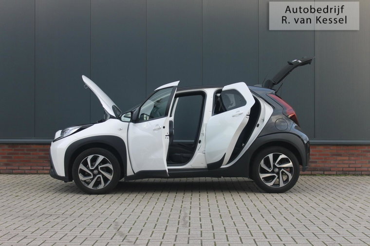 Vehicle Image 18