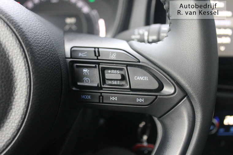 Vehicle Image 22