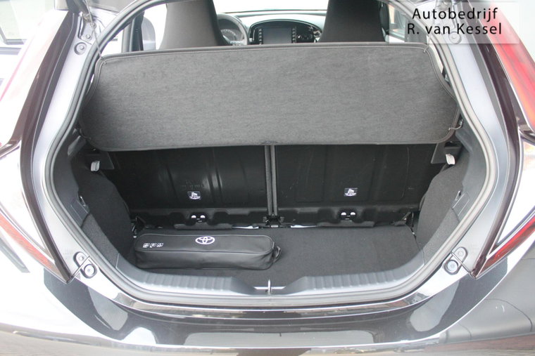 Vehicle Image 31