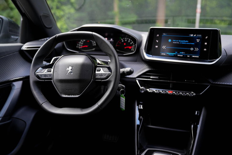 Vehicle Image 15