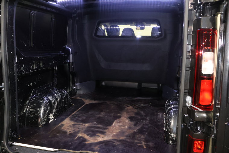 Vehicle Image 15