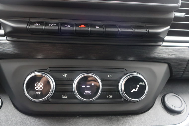 Vehicle Image 28