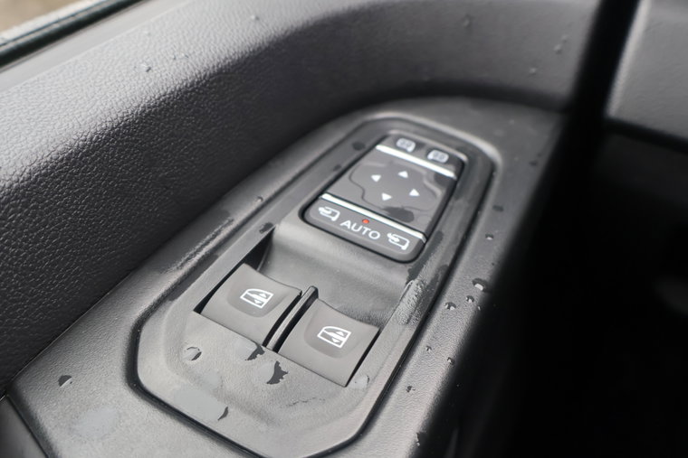Vehicle Image 35