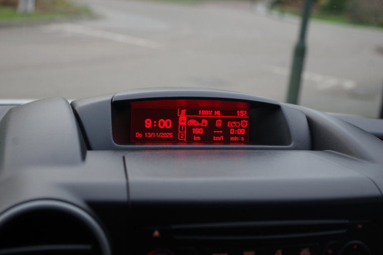 Vehicle Image 26