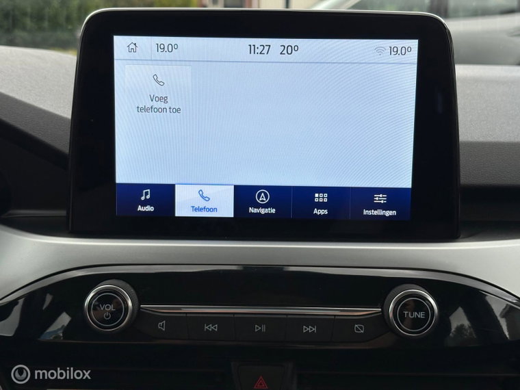 Vehicle Image 25