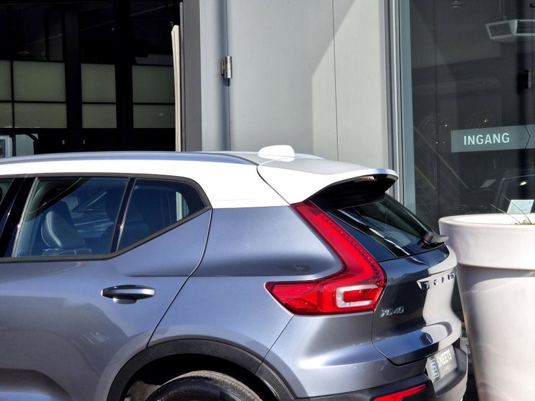 Vehicle Image 37