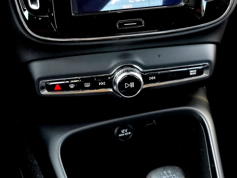 Vehicle Image 38