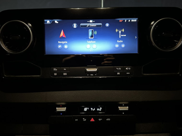 Vehicle Image 17