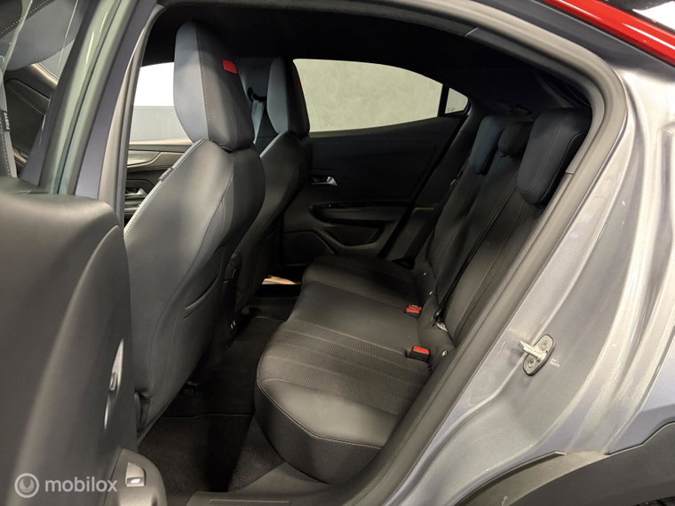 Vehicle Image 40