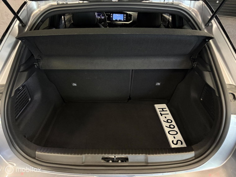 Vehicle Image 41