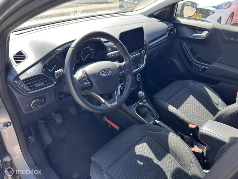 Vehicle Image 19