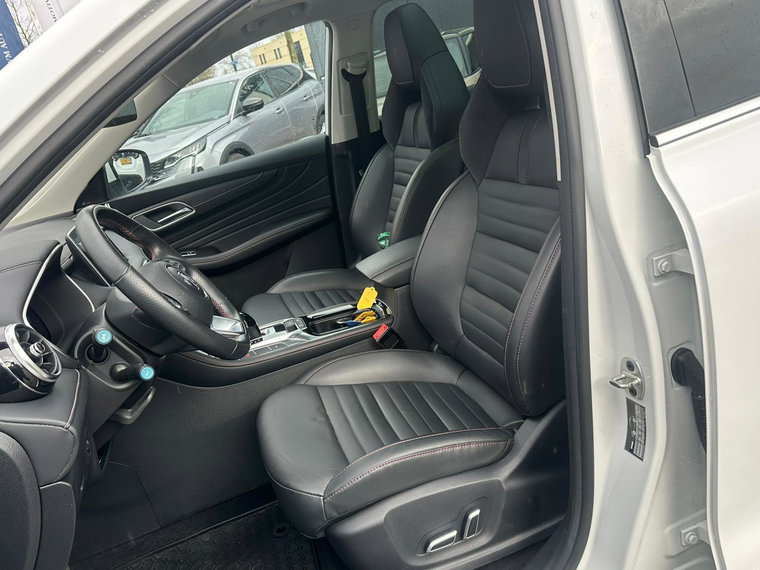 Vehicle Image 17