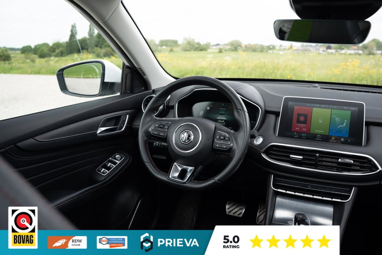 Vehicle Image 15