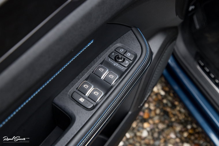 Vehicle Image 40