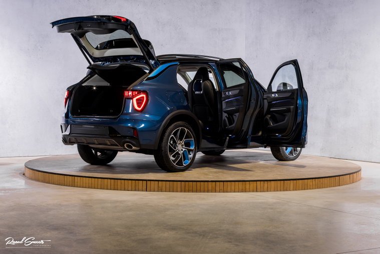 Vehicle Image 9
