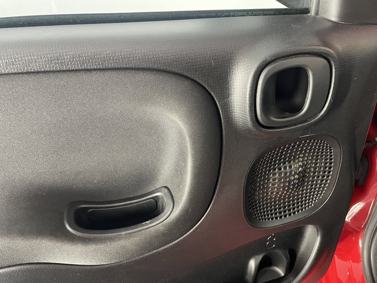 Vehicle Image 25