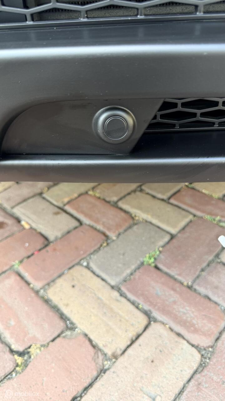 Vehicle Image 17