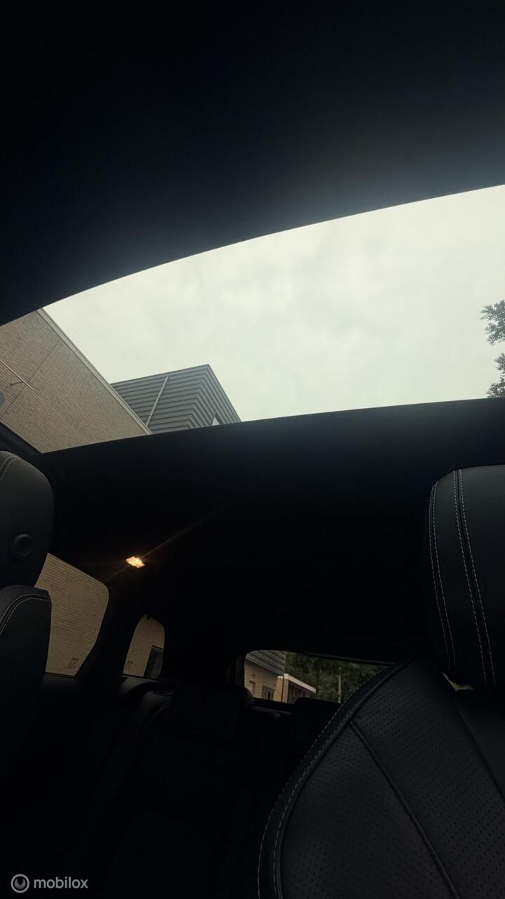 Vehicle Image 38