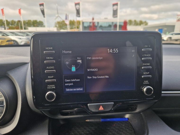 Vehicle Image 16