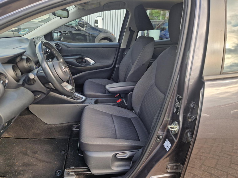 Vehicle Image 10
