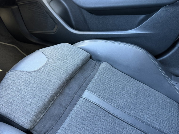 Vehicle Image 48