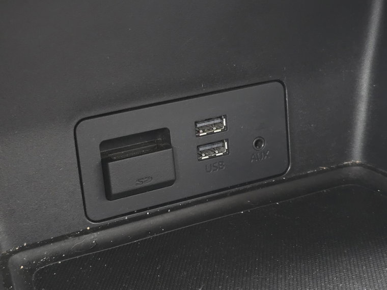 Vehicle Image 34