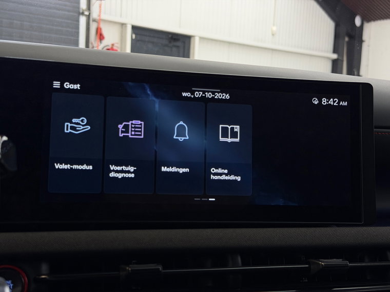 Vehicle Image 16