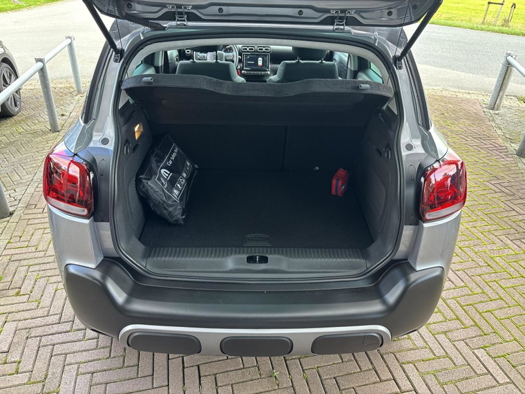 Vehicle Image 29