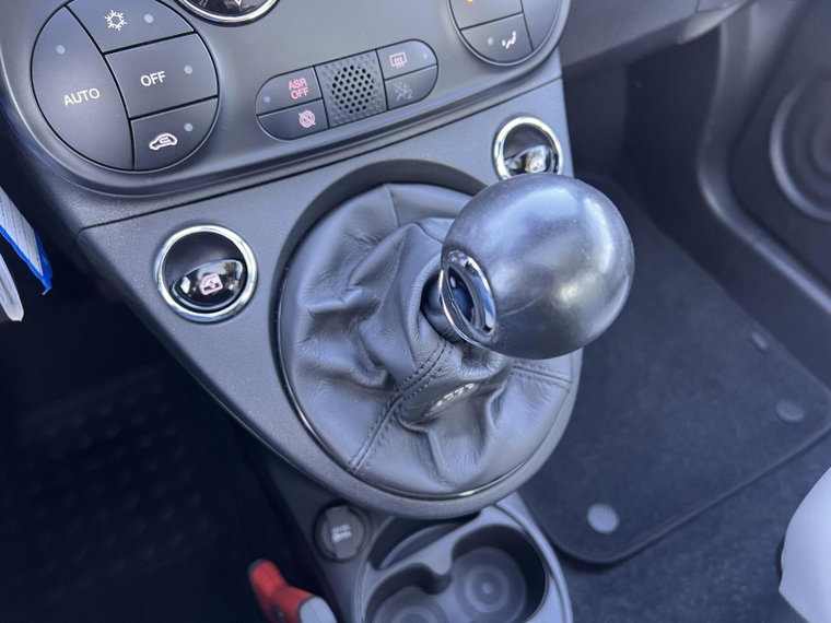 Vehicle Image 27