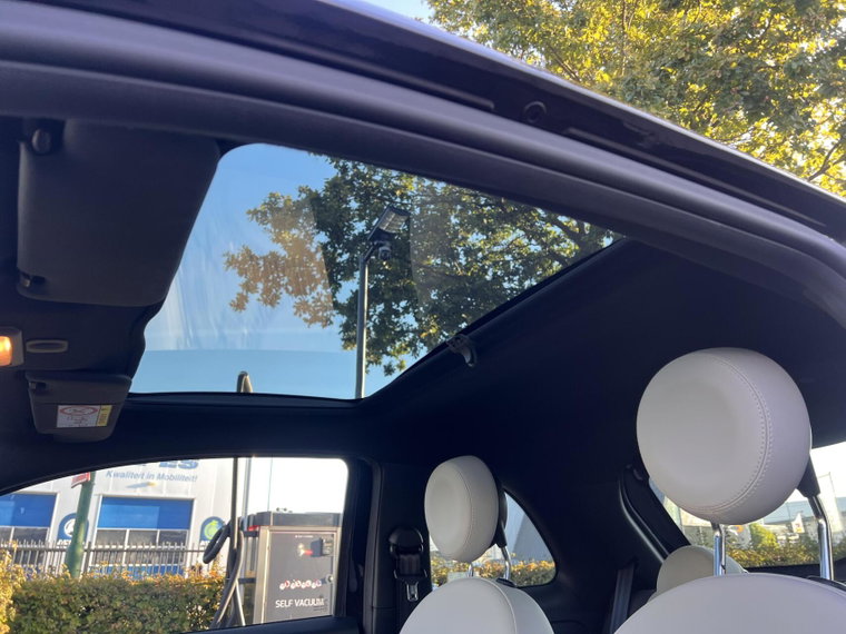Vehicle Image 33