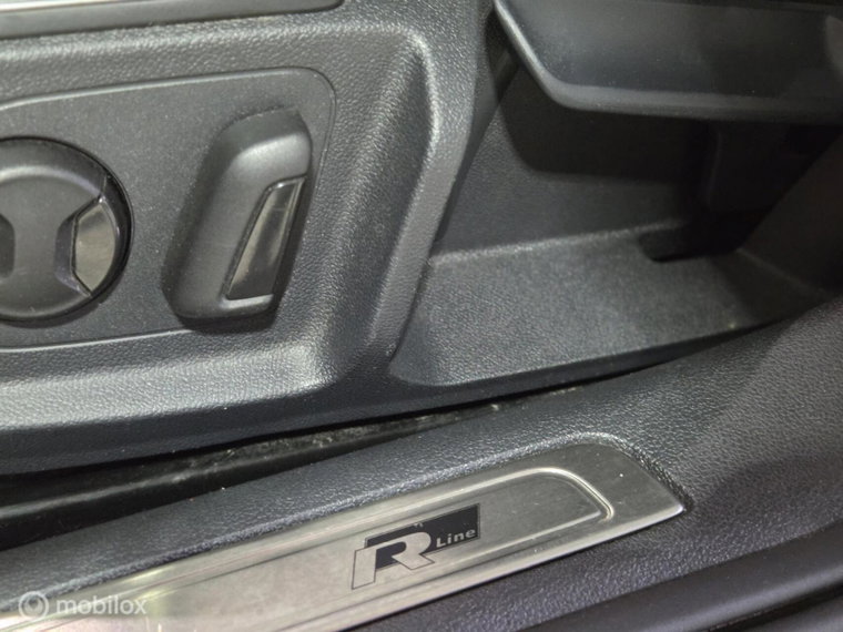 Vehicle Image 26